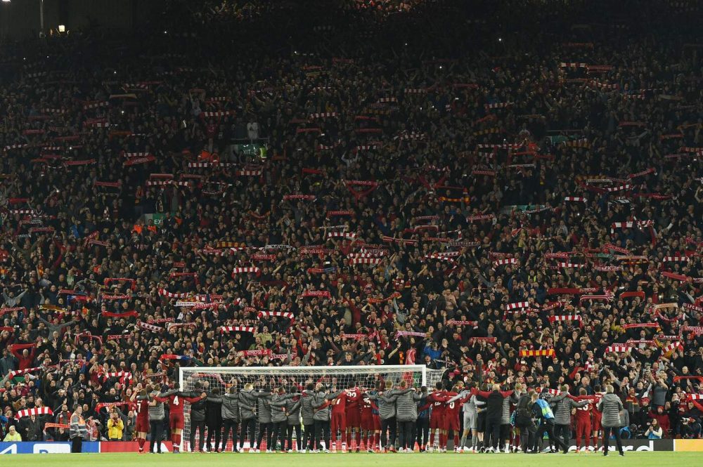 VIDEO Liverpool-Barcellona 4-0: “You'll never walk alone”. Il canto da  brividi dello stadio di Anfield – OA Sport