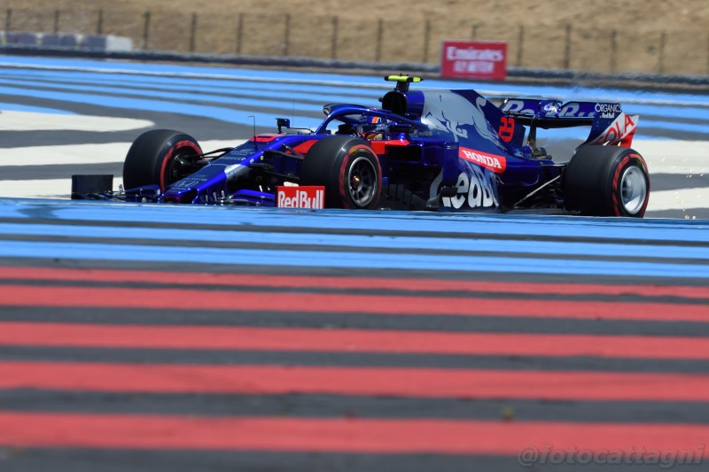 VIDEO F1, GP Francia 2019 Albon colpisce un birillo e lo manda in