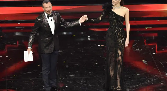 Sanremo 2021 Le Pagelle Dei Look Della Terza Serata Vittoria Ceretti Porta L Alta Moda Sul Palco Dell Ariston Negramaro Eco Friendly Casadilego N C Oa Sport
