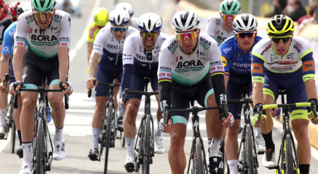 LIVE E3 Saxo Bank Classic 2022 in DIRETTA: vince Van Aert davanti al  compagno Laporte! – OA Sport