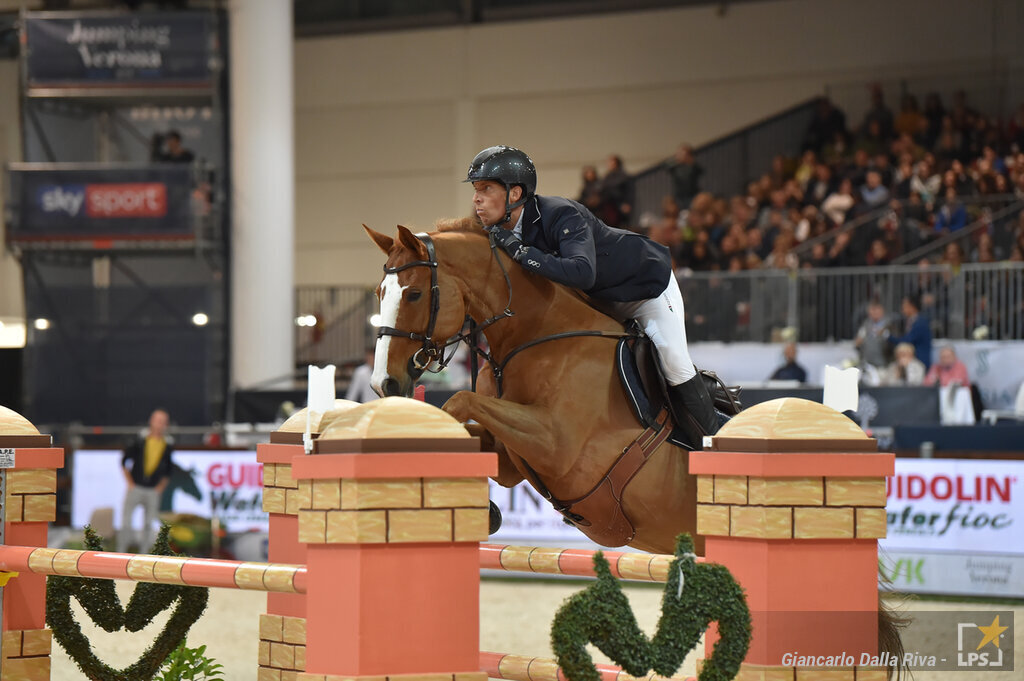 Equitazione, Henrik von Eckermann si conferma in testa alle Finali di Coppa del Mondo dopo la seconda competizione