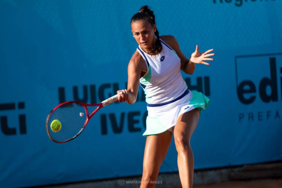WTA Rabat 2022, Ferrando lotta ma non basta: vince Bondar in tre set