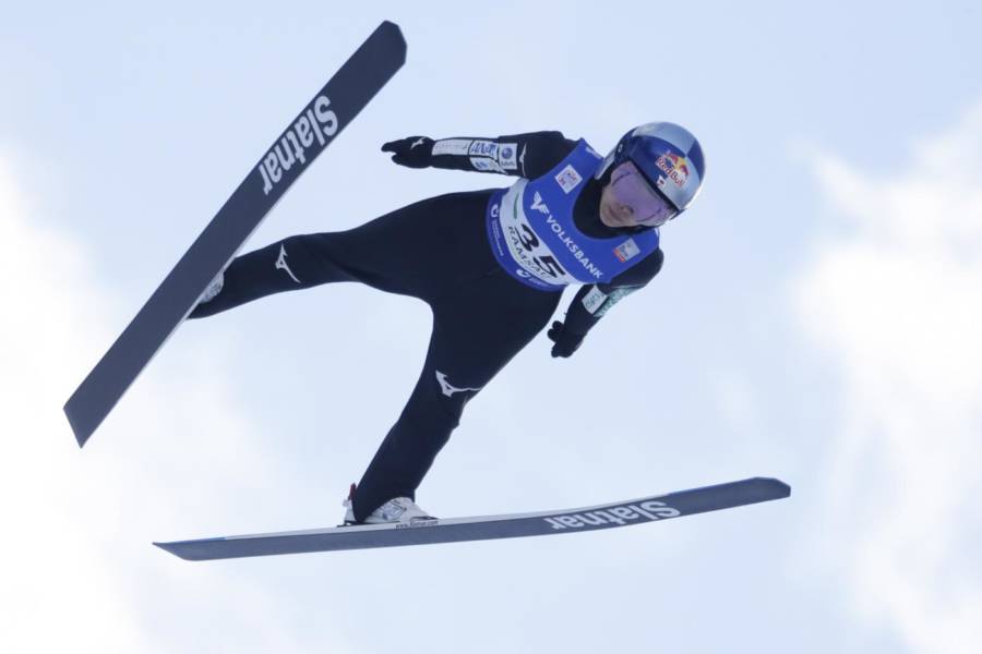 Salto con gli sci, Coppa del Mondo Lillehammer 2022. Takanashi domina sul NH, Lundby è la regina del LH