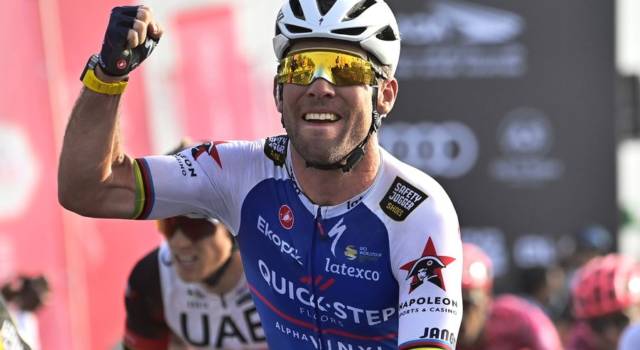 UAE Tour 2022: volata imperiosa di Cavendish nella seconda frazione,  Philipsen battuto al fotofinish – OA Sport