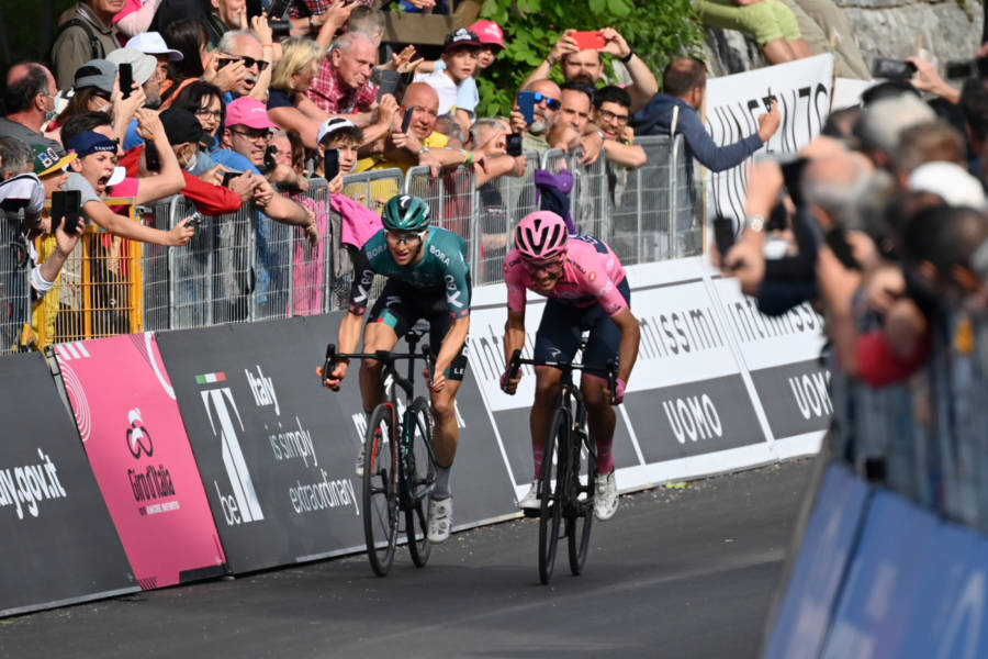 VIDEO Giro d’Italia 2022, highlights tappa di oggi. Buitrago vince a Lavarone, Carapaz guadagna su Landa, Nibali si stacca
