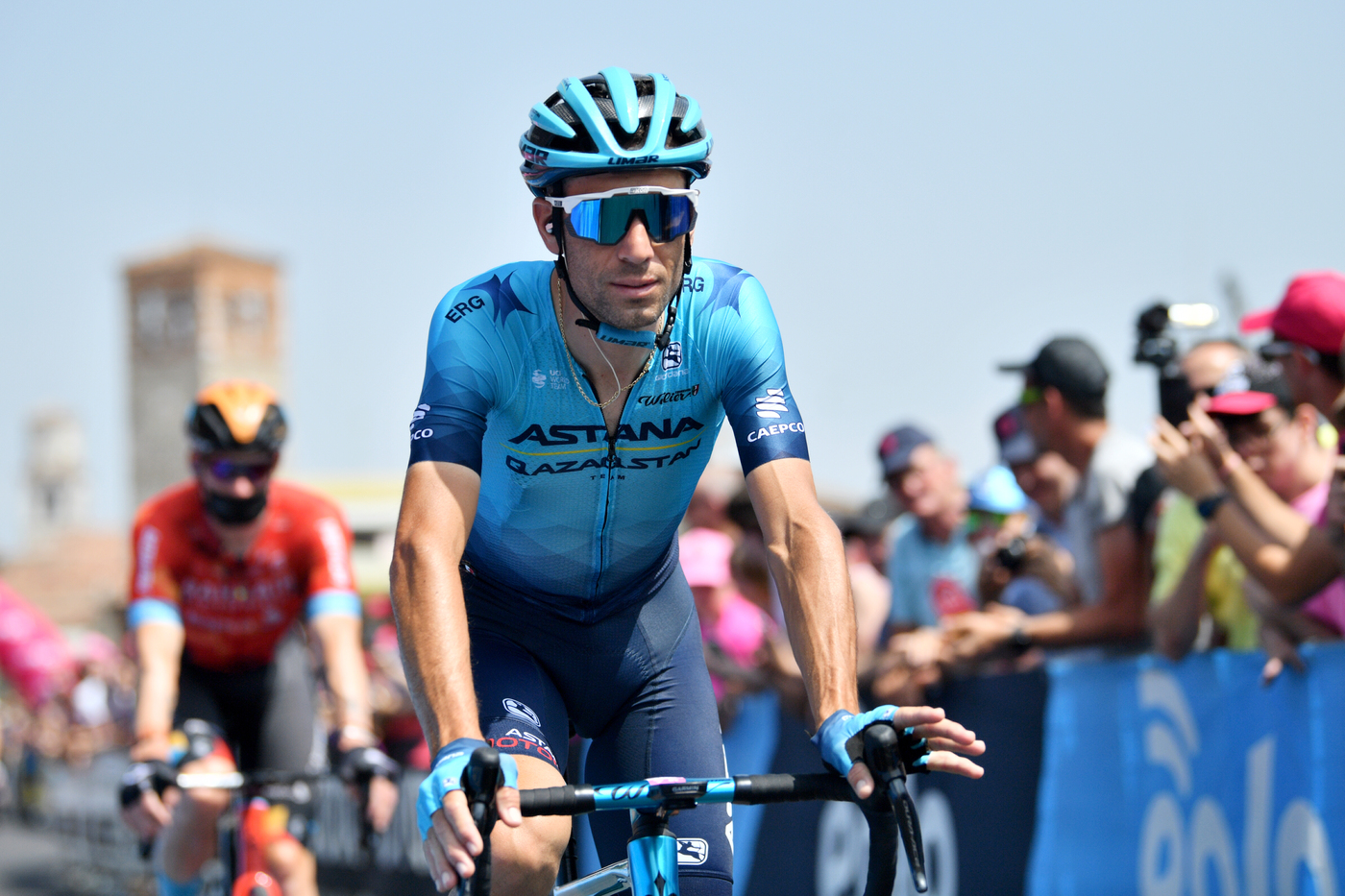 Giro d’Italia 2022, Vincenzo Nibali più brillante rispetto alle ultime tappe. Ora un ultimo sforzo per un 4° posto di prestigio
