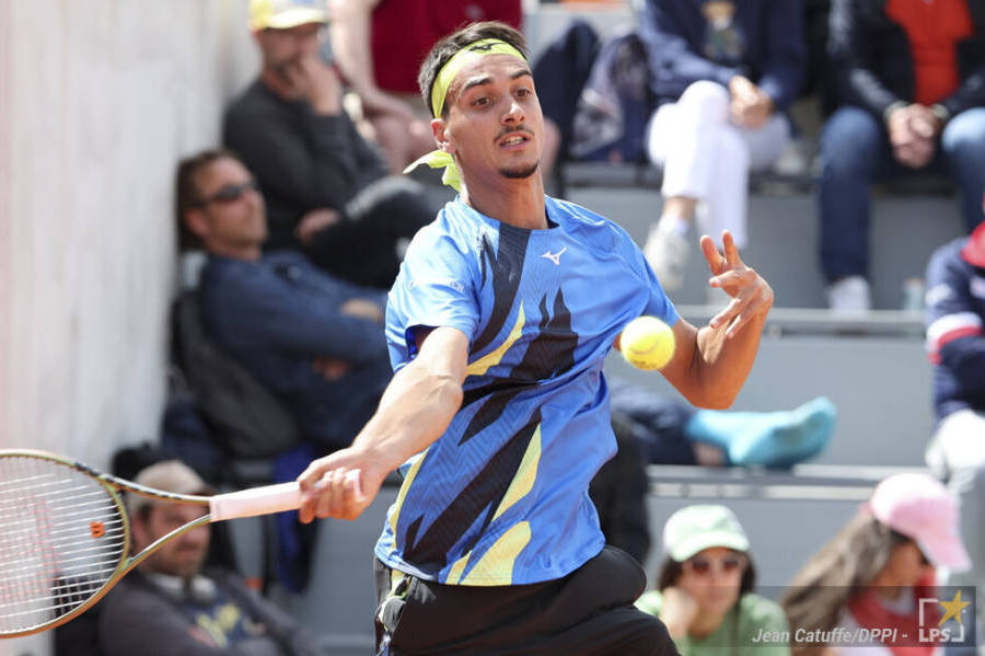 LIVE Sonego Sousa 7 6 4 1, Roland Garros 2022 in DIRETTA: Lorenzo conferma il break di vantaggio