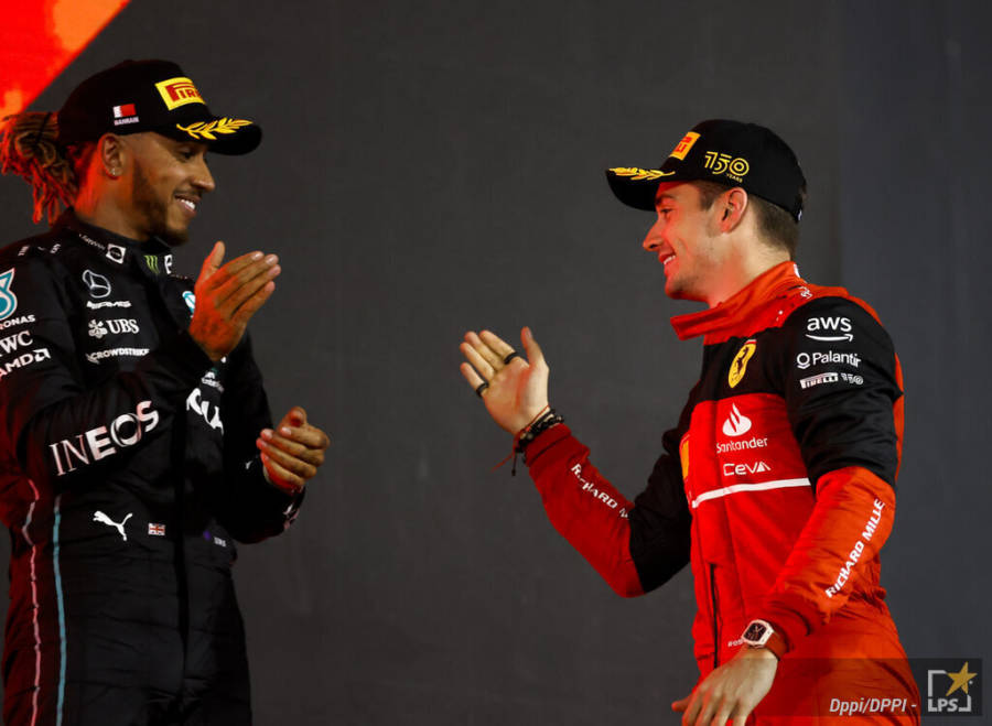 F1, Charles Leclerc in difesa di Lewis Hamilton: “Le parole espresse su di lui sono intollerabili”