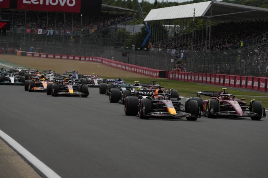 F1, pagelle GP Gran Bretagna 2022: Sainz si sblocca, Leclerc dà tutto, Hamilton “hammer”, Verstappen sfortunato