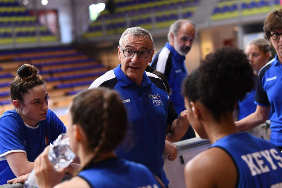 Basket femminile, Lino Lardo: “Slovacchia squadra esperta con lunghe atipiche, ci servono 40 minuti di intensità”