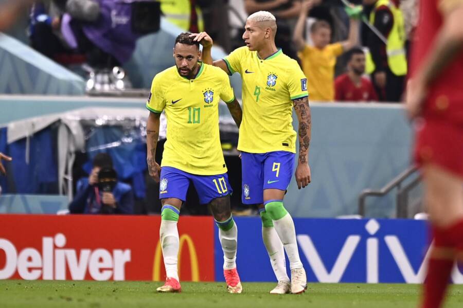 Calcio, Mondiali 2022, Brasile: Neymar, Alex Sandro e Danilo puntano agli ottavi di finale