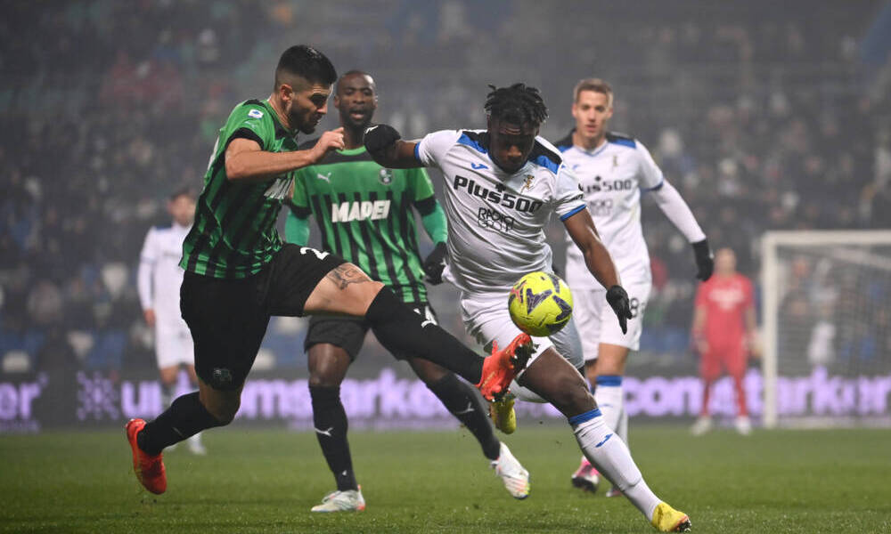 Serie A, la Roma batte l’Empoli e aggancia l’Inter. Sassuolo scatenato, l’Atalanta crolla