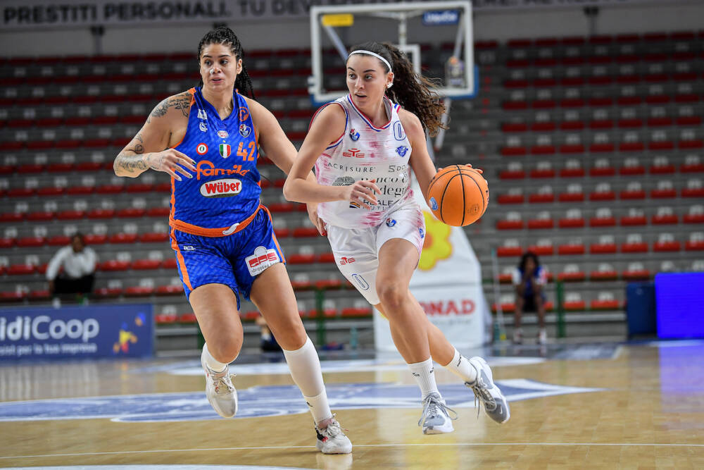 Sara Toffolo, Jasmine Keys