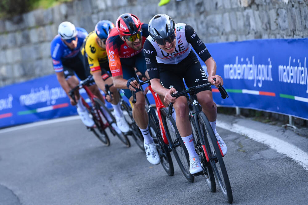 Ciclismo, Italia quasi certa di avere solo tre uomini alle Olimpiadi di Parigi 2024 nella gara in linea: il ranking piange