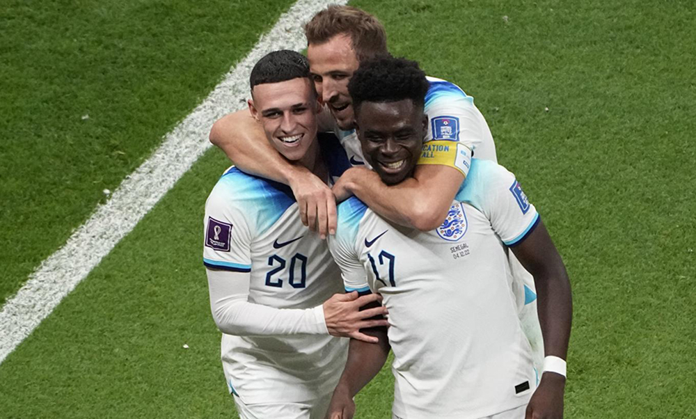 Foden, Kane e Saka con la maglia dell'Inghilterra