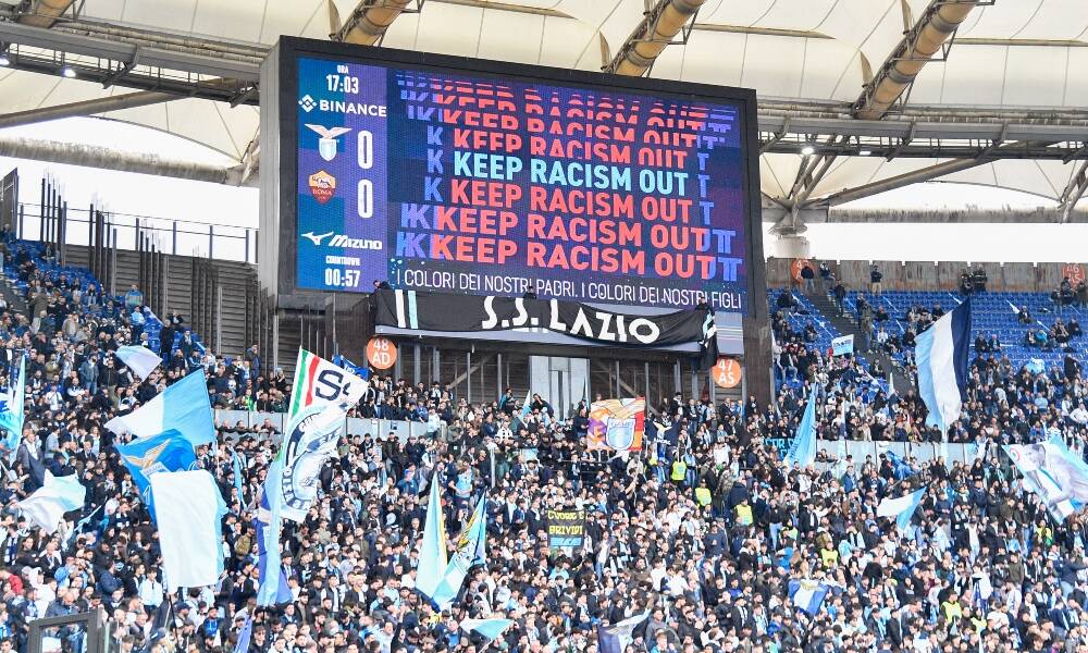 Episodi di antisemitismo durante il derby, esclusi a vita dall’Olimpico tre tifosi della Lazio