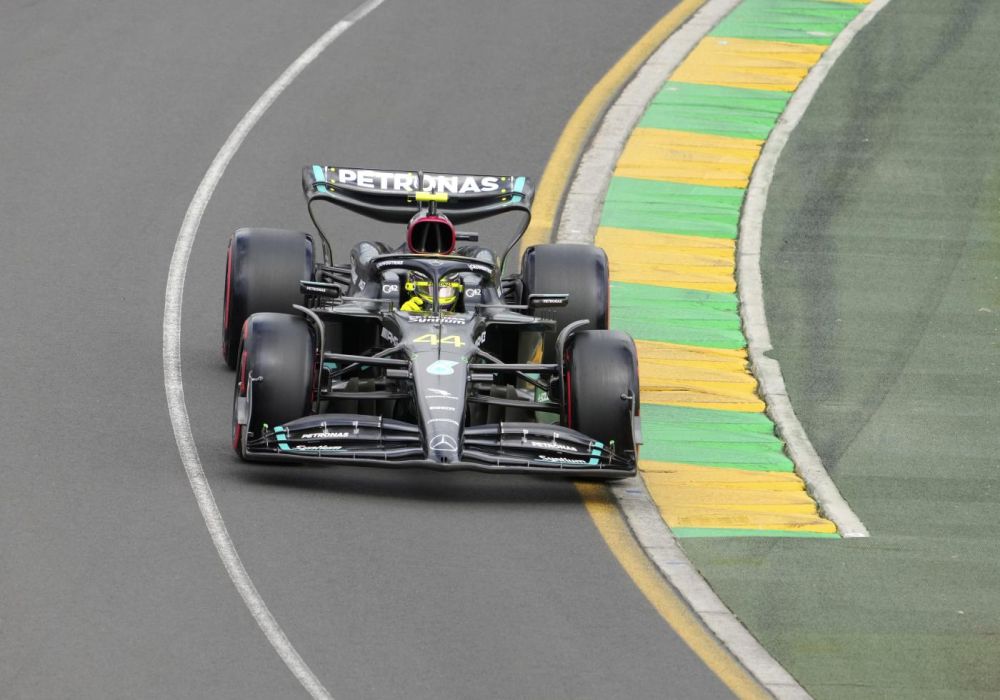 F1, Lewis Hamilton soddisfatto: “Grande crescita, non pensavo di poter lottare per la prima fila”