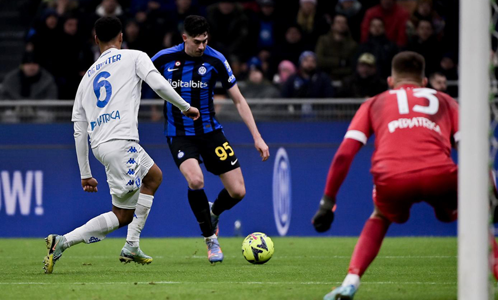 Inter-Empoli Serie A 202-23 - De Winter contro Bastoni
