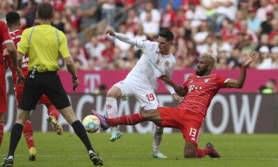 Chupo Moting attaccante del Bayern Monaco in azione contro il Mainz nella Bundesliga 2022-23