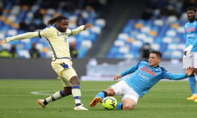 Adrien Tameze e Giacomo Raspadori (©LaPresse)