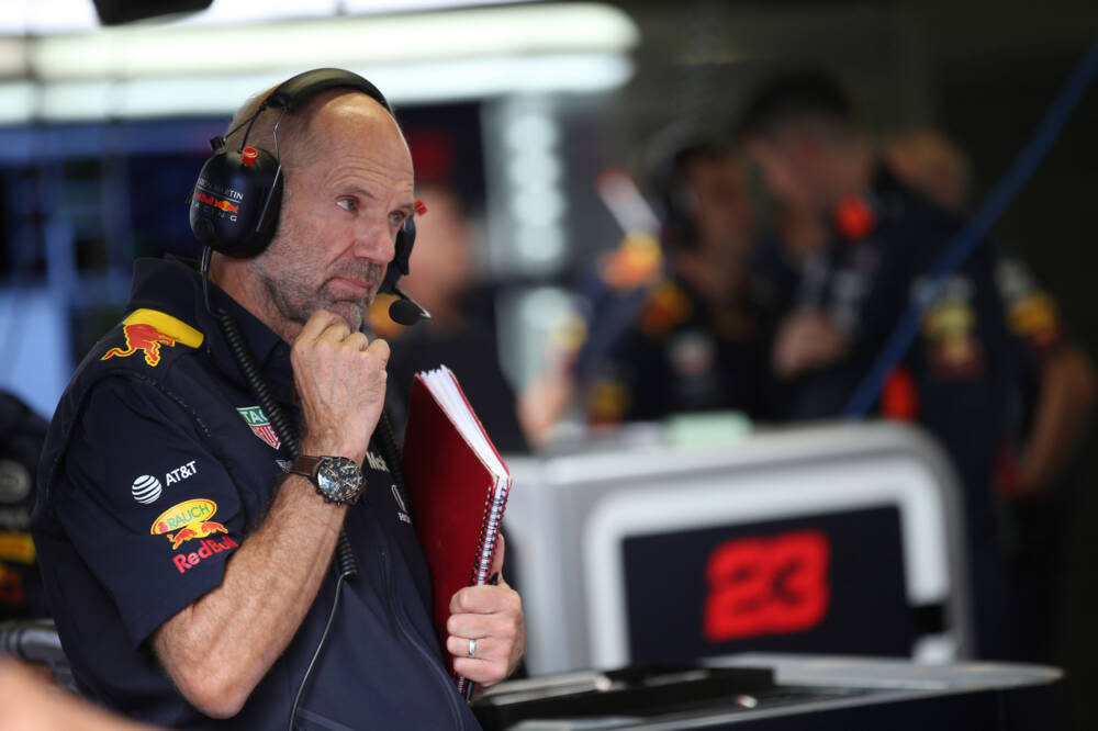 F1, Adrian Newey sta per lasciare la Red Bull? L’indiscrezione e la Ferrari in pole position