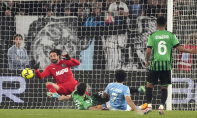 Felipe Anderson in gol contro il Sassuolo - Foto Lapresse