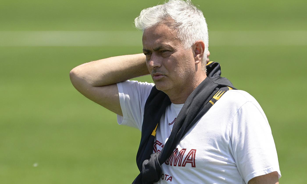 José Mourinho allenatore della Roma alla vigilia della finale di Europa League 2022-23 a Budapest