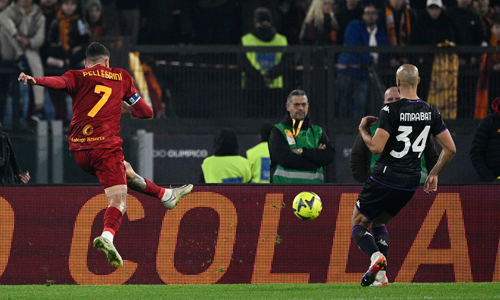 Pellegrini e Amrabat in Roma-Fiorentina campionato di Serie A 2022-23