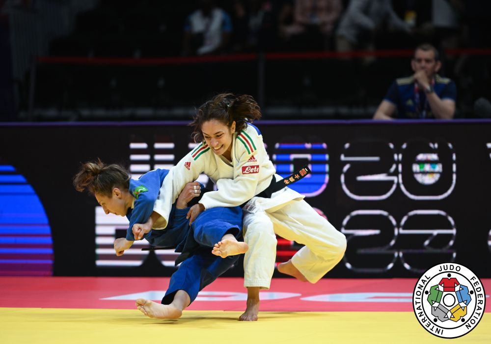 LIVE Judo, Mondiali 2024 in DIRETTA: successo veloce per Assunta Scutto, è agli ottavi! Attesa per Giuffrida, out Carlino