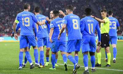 Un'esultanza dell'Italia di Roberto Mancini