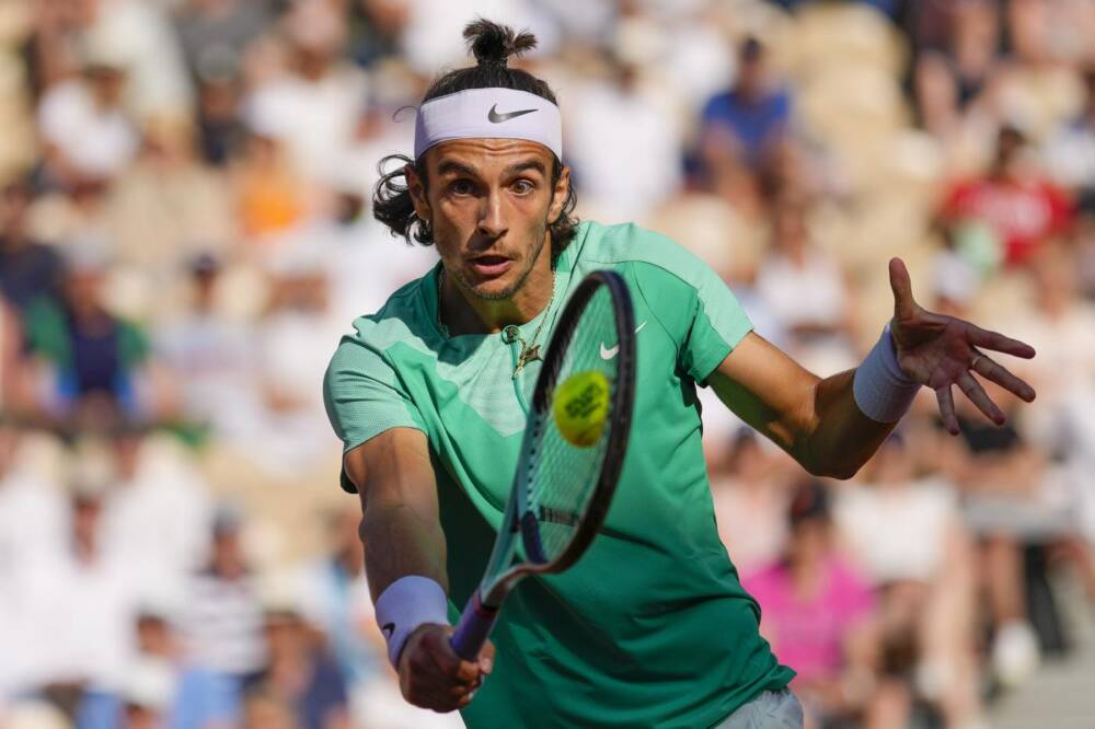 Roland Garros, Musetti frustrato contro Alcaraz. Impreca contro se stesso: “Fai schifo!”