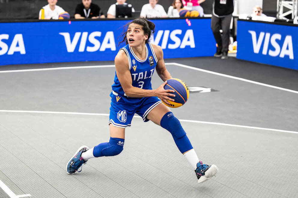 Basket 3×3, Mondiali 2023: Italia sconfitta dalla Francia nei play in. Sfumano i quarti di finale per D’Alie e compagne