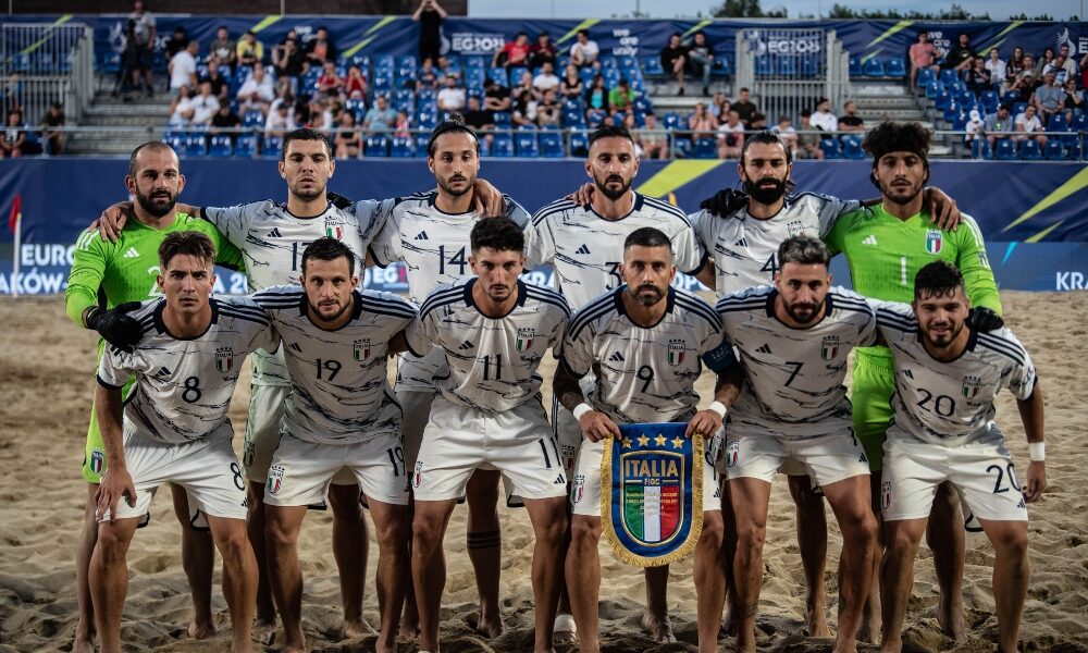 Futebol de praia, a Itália dos contos de fadas!  Derrota Portugal por 2-1 e chega à final do Campeonato da Europa em Alghero!
