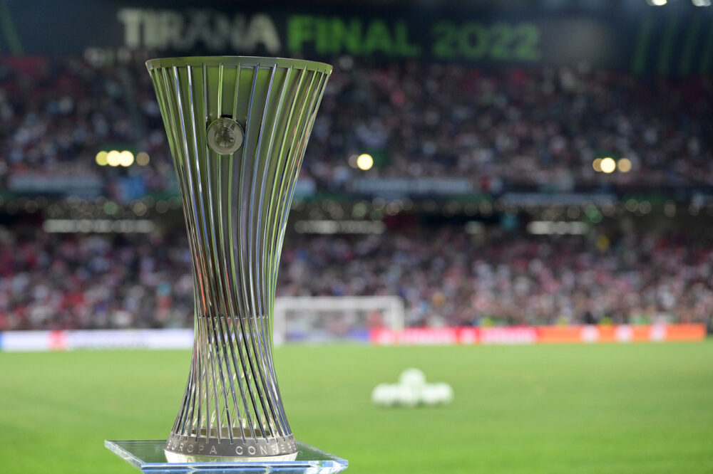 Prima giornata Europa Conference League: pari per la Fiorentina, vincono  Eintracht, Fenerbahçe e Legia, UEFA Europa Conference League