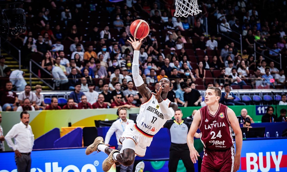 Basketball, WM 2023: Deutschland geht großes Risiko ein, schlägt Lettland aber im Sprint