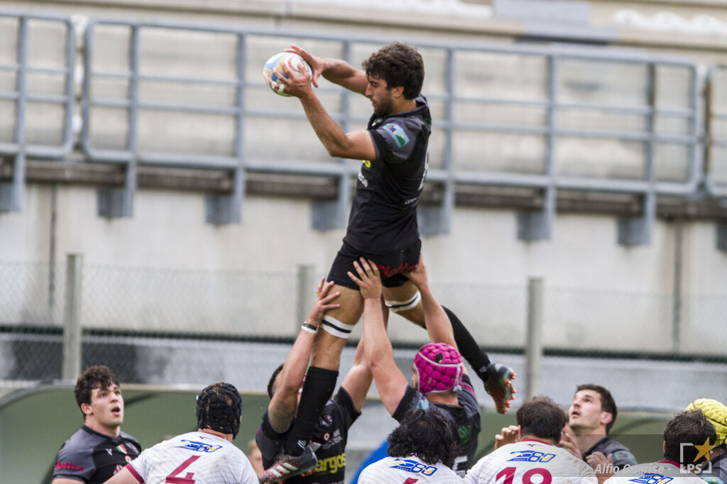 Rugby, il Petrarca vince e va in testa alla classifica della Serie A élite. Il Viadana resta a -1 dalla vetta