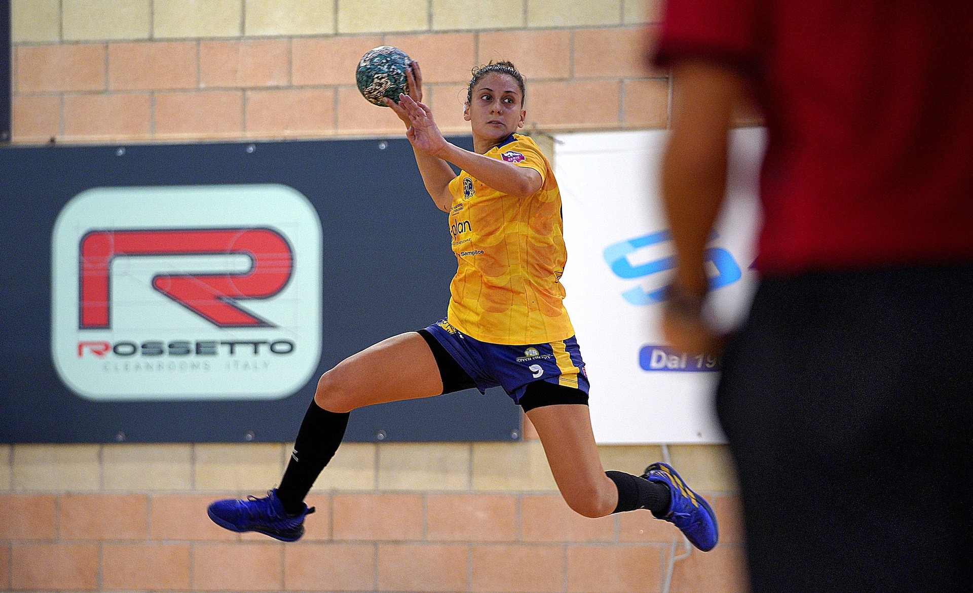 Pallamano tre squadre in vetta a pari punti in Serie A1 Pontinia batte