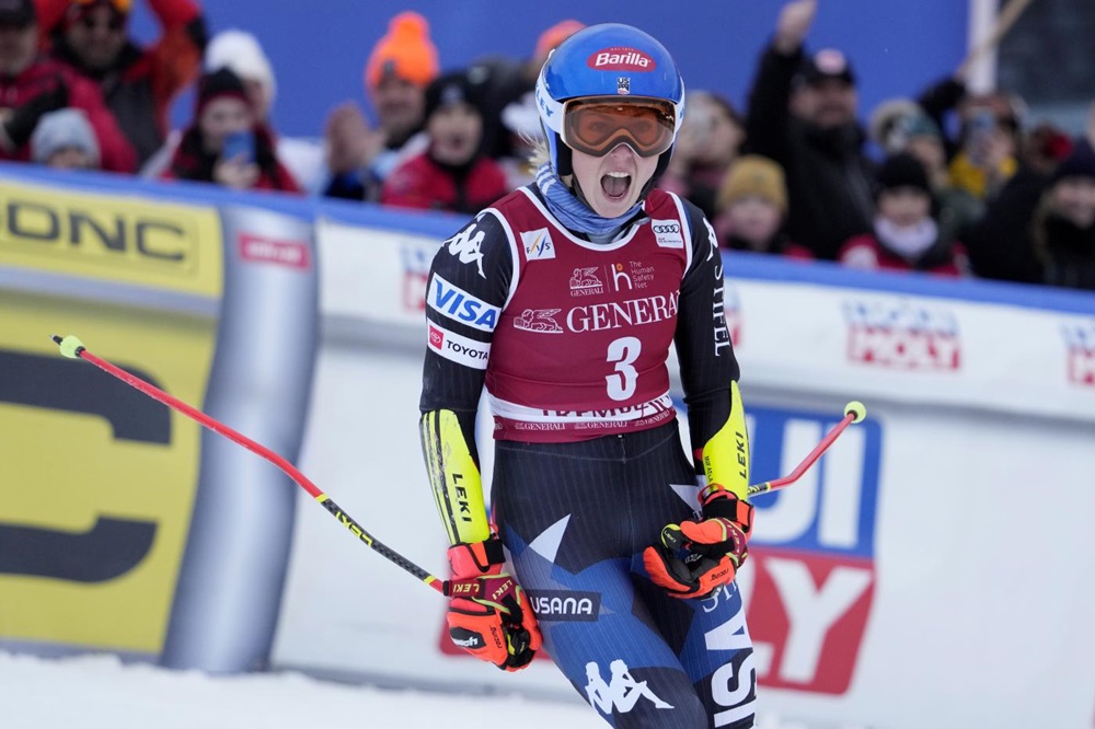 Sci alpino, Mikaela Shiffrin: “Gli atleti devono essere ascoltati. Non ci sarò a Soldeu, il mio ginocchio deve ancora recuperare”
