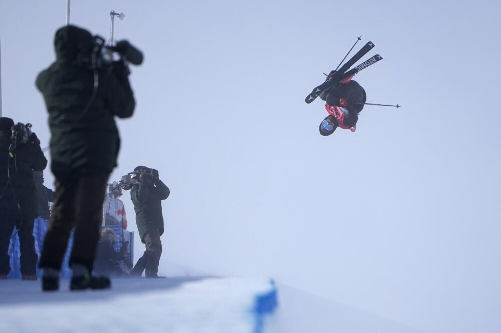 Sci freestyle, Coppa del Mondo: cancellate le finali di Halfpipe a Mammoth Mountain. Ferreira e Fraser vincono con le qualifiche