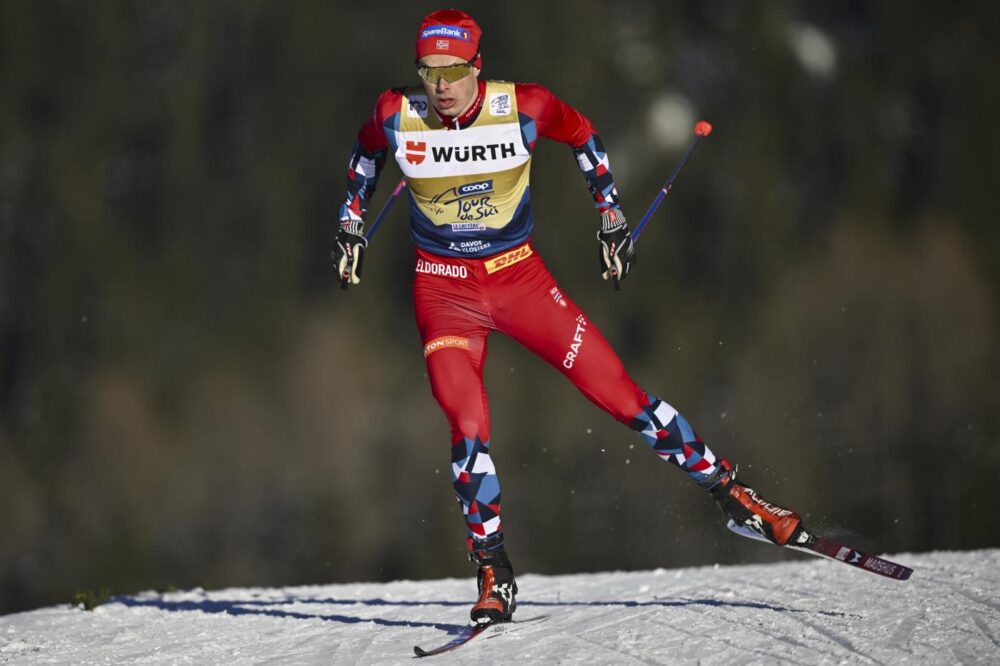 LIVE Sci di fondo, 20 km mass start Oberhof 2024 in DIRETTA: Pellegrino quinto, Barp decimo nel solito festival norvegese! Donne alle 13.30