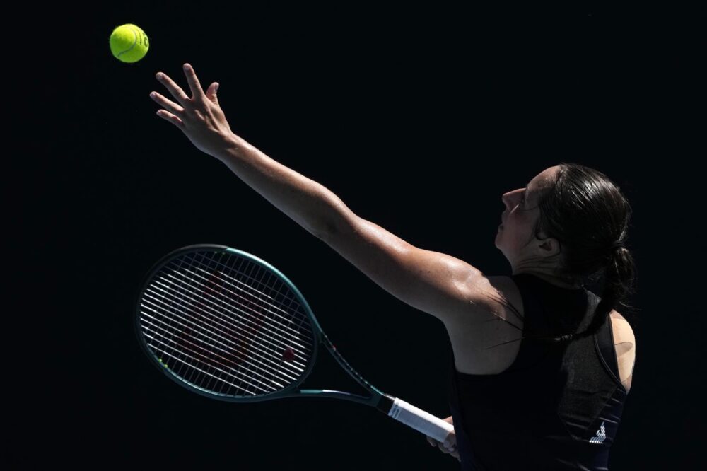 WTA Dubaï 2024, Elisabetta Cocciaretto revient et bat la Belge Elise Mertens pour ses débuts dans le tableau principal