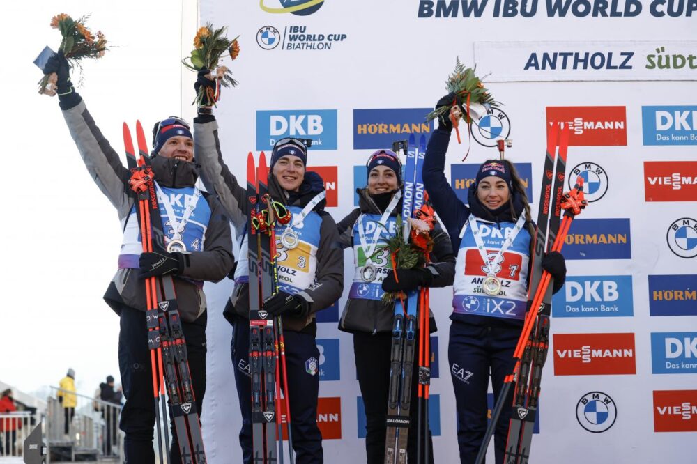 Italia staffetta mista biathlon