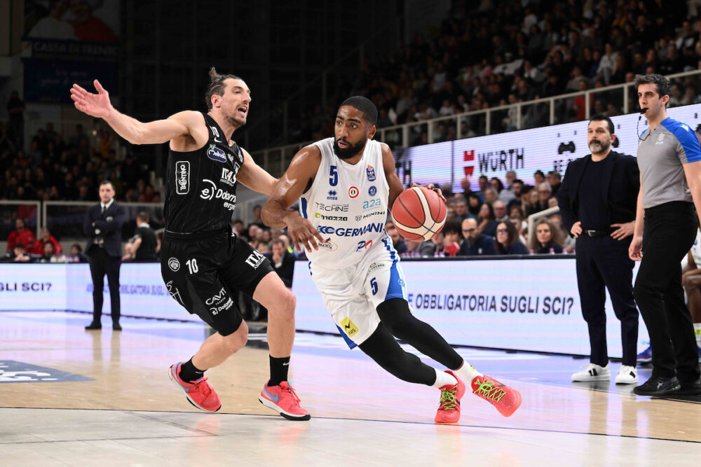 Basket, la ventiquattresima giornata di serie A: Brescia difende il primato dall’assalto di Bologna, Milano attende Napoli