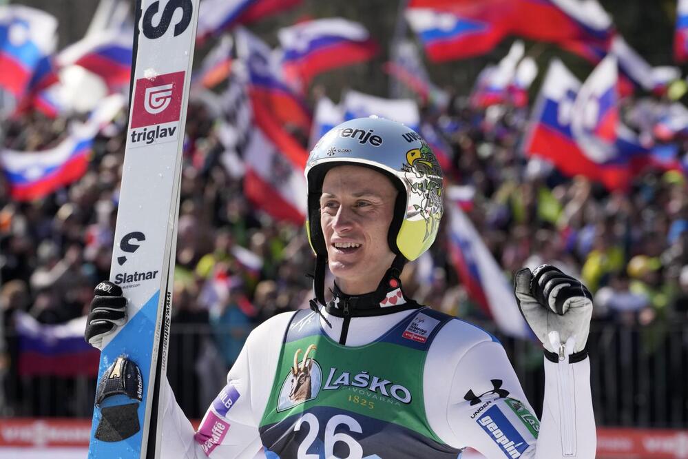 Salto con gli sci, Coppa del Mondo Planica 2024. Spettacolo e brindisi non mancano mai nel festaiolo epilogo sloveno