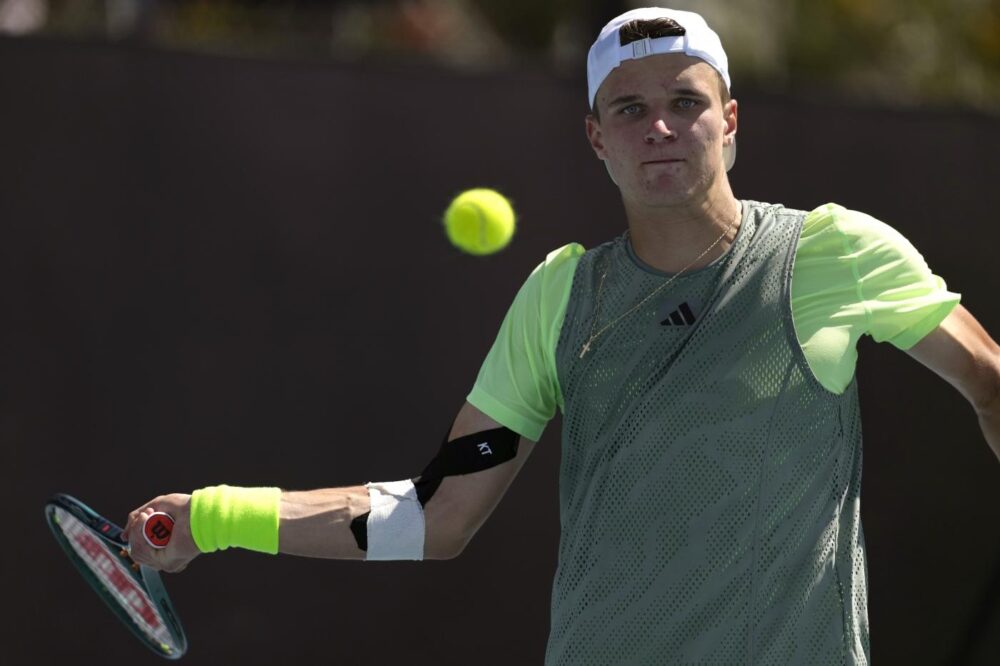 ATP Doha 2024, Jakub Mensik non smette di incantare: finale contro Karen Khachanov