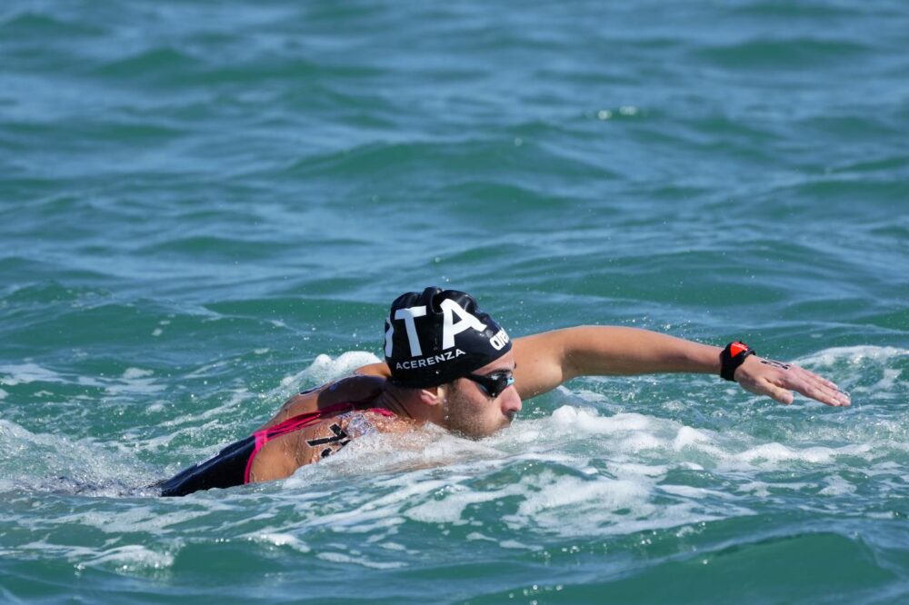 Nuoto di fondo, Domenico Acerenza trionfa nella 10 km in Coppa Len a Piombino. Assente Paltrinieri