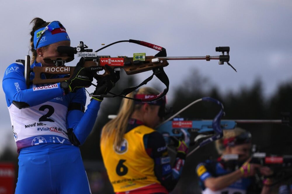 Biathlon, le percentuali al poligono degli azzurri ai Mondiali 2024: Lisa Vittozzi fa segnare percentuali di assoluto prestigio