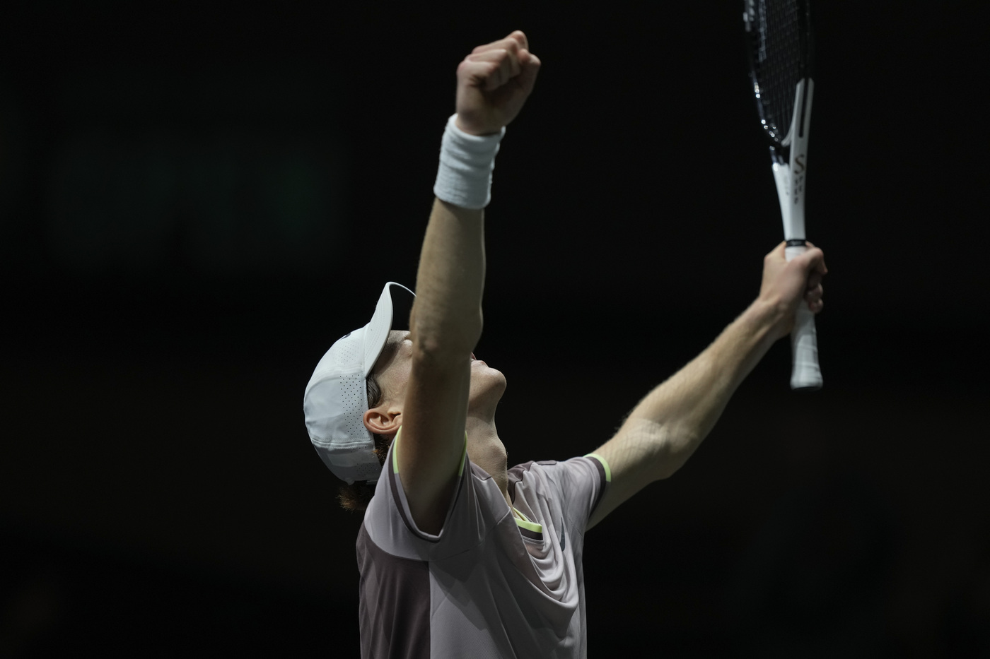Tennis, Jannik Sinner sfata un tabù con la vittoria a Rotterdam: Djokovic, Nadal e Federer non c’erano riusciti…
