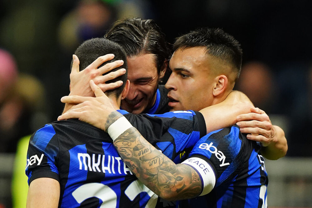 L’Inter ipoteca lo scudetto: Atalanta travolta, Juventus a -12. Napoli a valanga con Osimhen e Kvara