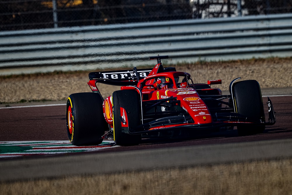 LIVE F1, Test Sakhir 2024 in DIRETTA: Verstappen allunga sul giro secco, Ferrari all’inseguimento con Sainz